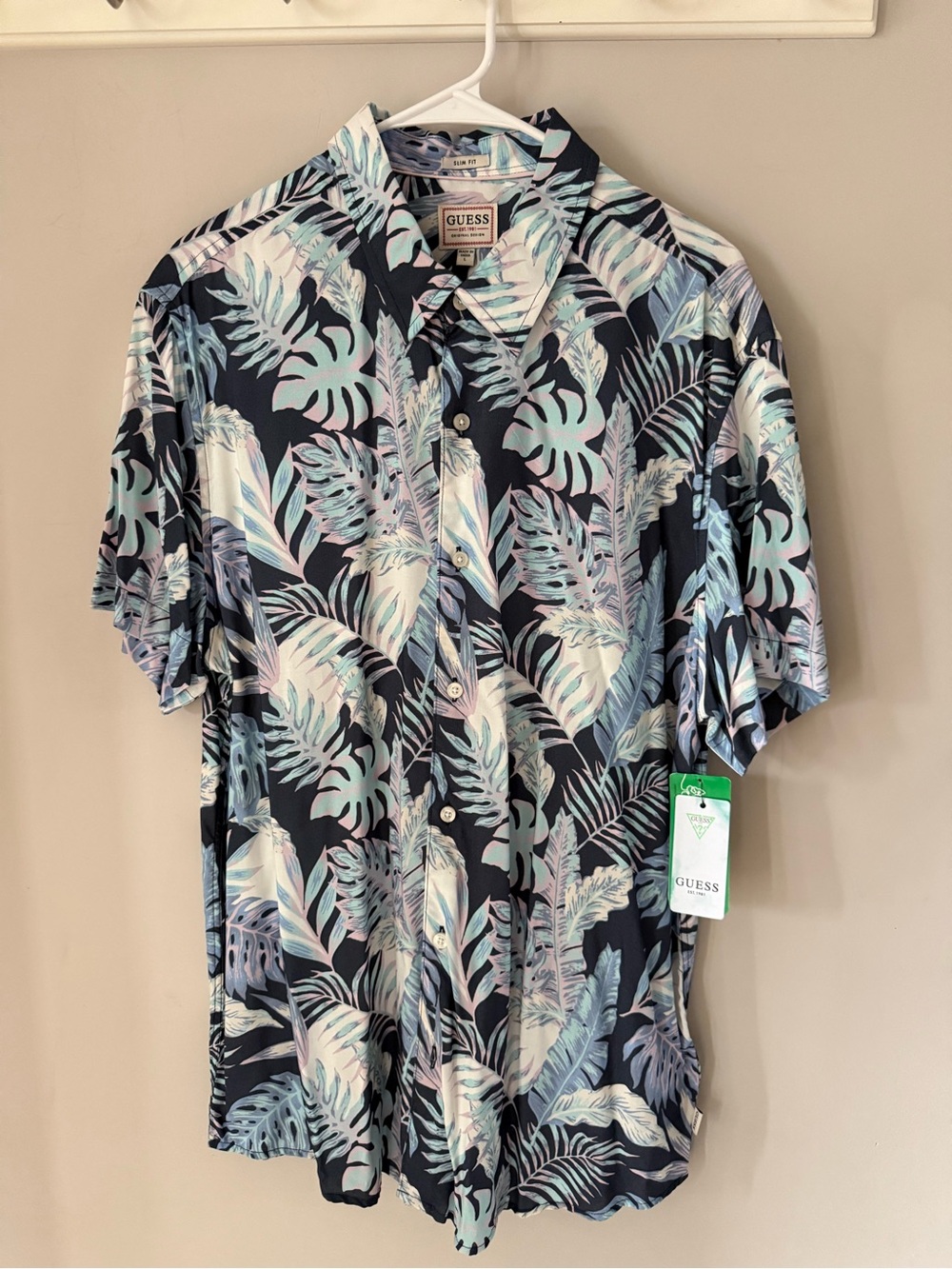 GUESS Men’s Short-Sleeve Tropical Button-Down Shirt - Navy & Light Blue